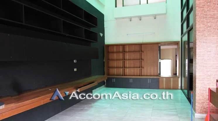 picture 🔼🔽 AccomA 📩 Home Office 3 BR Townhouse in Khlong Toei (AA17938) - 6/16