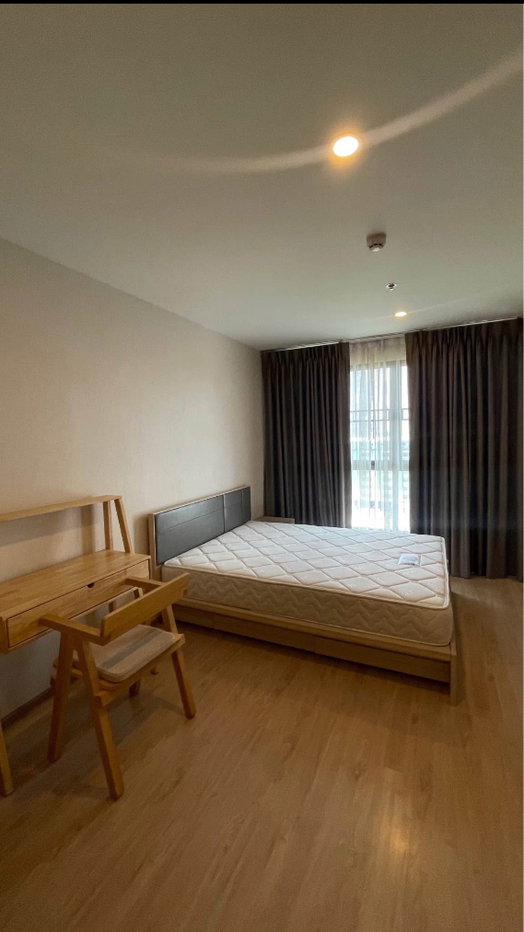 รูป ปล่อยเช่าคอนโด Ideo O2 ตึกC ชั้น8 ห้องทิศตะวันออก วิวสระ ห้องติดบันไดหนีไฟ เฟอร์นิเจอร์ เครื่องใช้ไฟฟ้าครบค่ะ✨ - รูปที่ 3/10