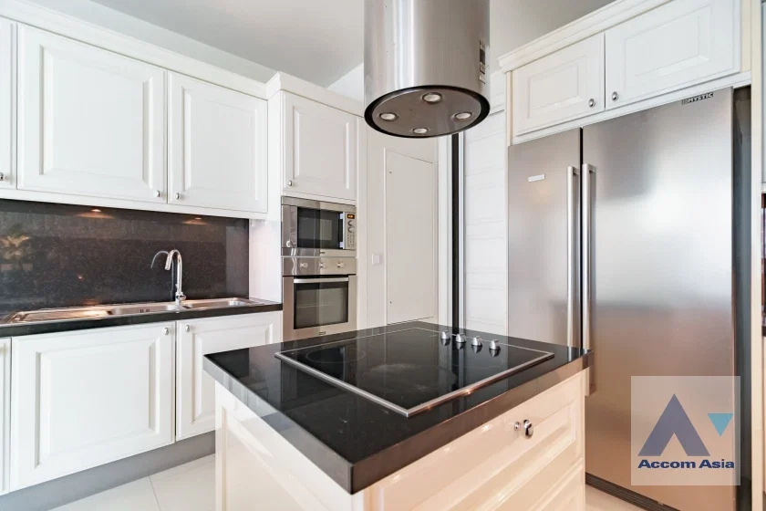 รูป 🔼🔽 AccomA 📩 Modern Bright Condo with Full-Length Windows in Sukhumvit (AA30109) - รูปที่ 9/20