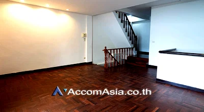 เช่าทาวน์โฮม ม.กรุงเทพ กล้วยน้ำไท : 🔼🔽 AccomA 📩  3 BR Townhouse in Klong Tan (2520238)