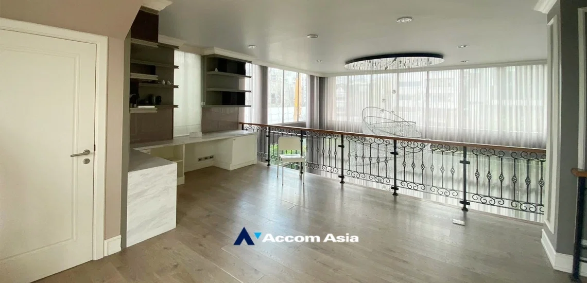 picture 🔼🔽 AccomA 📩  Grand Modern-Classic Home with Double-Height Ceiling (AA34999) - 11/18