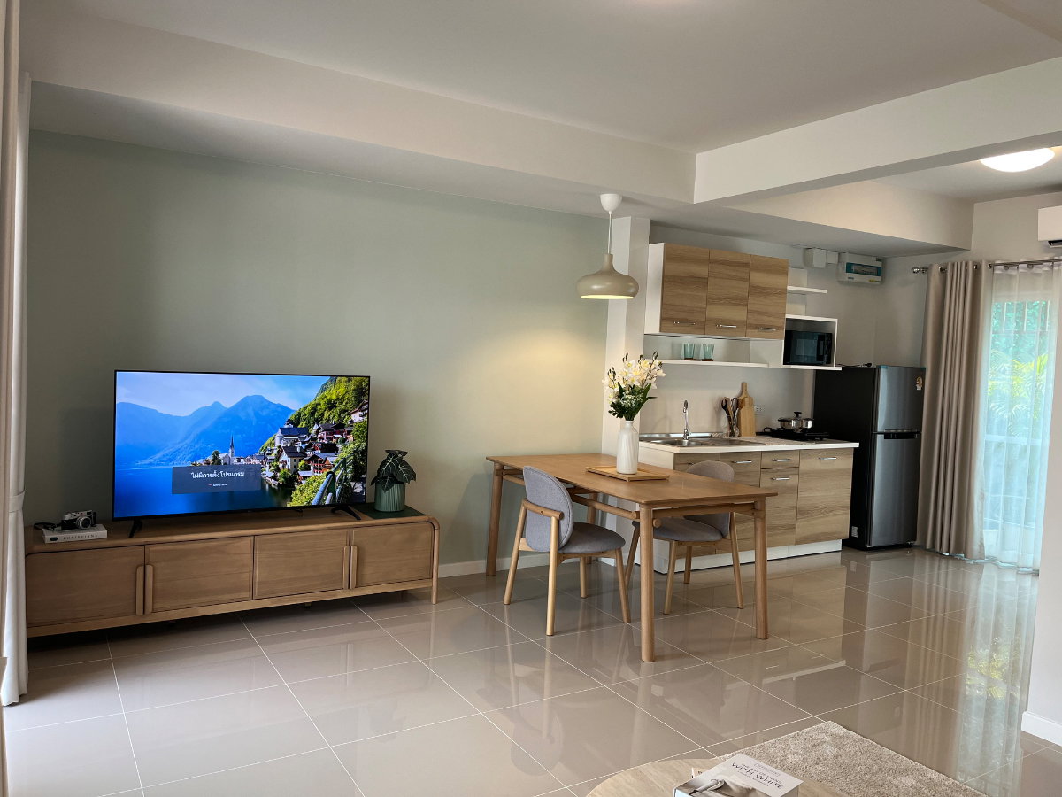 รูป 📣  ปล่อยเช่าทาวน์โฮมคลาสสิกสไตล์ยุโรป โครงการ Villagio สันทราย (หิ้วกระเป๋าเข้าอยู่ได้เลย!) 🏡 - รูปที่ 4/25