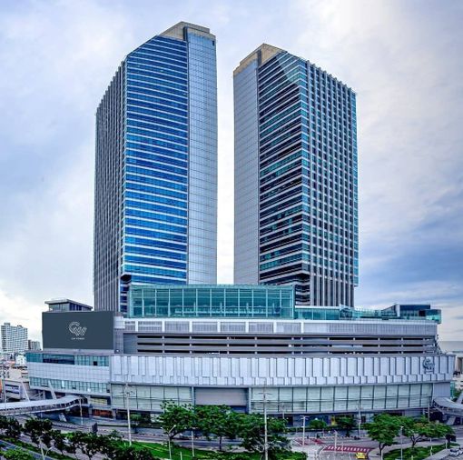 CW Tower, office building for rent. Next to Ratchadaphisek Road, near The Street Ratchada, decorated area 50 sq m., rent 41,000 baht*/month.