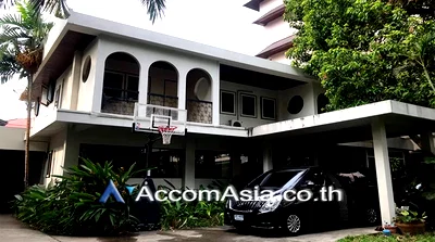 เช่าบ้านเดี่ยว โรงเรียนเซนต์แอนดรูส์อินเตอร์เนชันแนล กรุงเทพ : 🔼🔽 AccomA 📩  4 BR House in Khlong Toei Nuea (9015901)