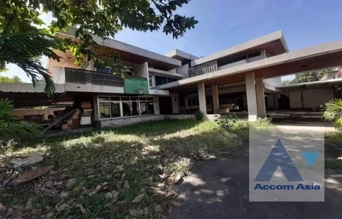 🔼🔽 AccomA 📩  5 BR House in Phaya Thai (AA36585)