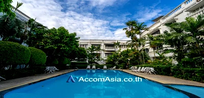 เช่าทาวน์โฮม ดิ เอ็มควอเทียร์ : 🔼🔽 AccomA 📩 Pet friendly,Common Pool 4 BR Townhouse @House in garden compound with pool (AA30572)