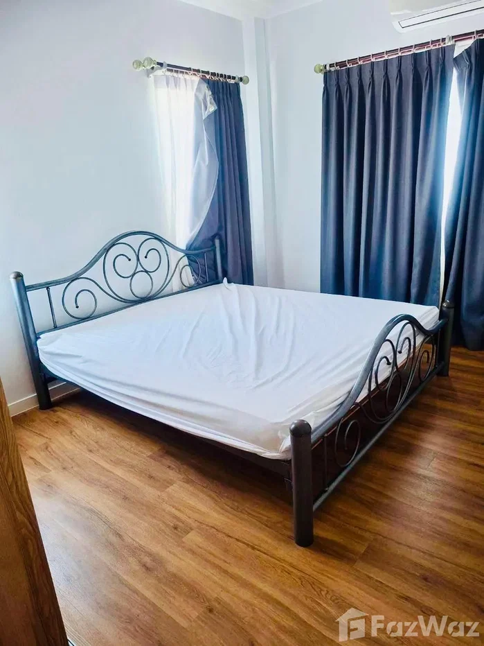 picture Fully Furnished 4-Bedroom House with Security System 6145772 - 9/22