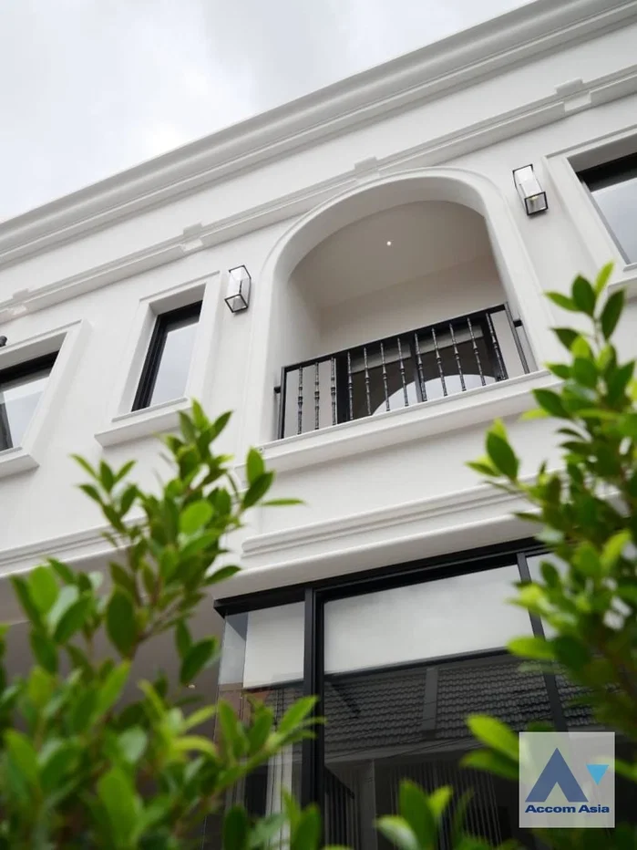 picture 🔼🔽 AccomA 📩 Modern family home in Moo Baan Klongtan Nivet with open layout (AA35014) - 10/10