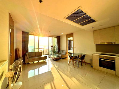Condos for rent : ⛵ Riviera Wongamat ⛵ Sea view / 9F / 2bedrooms >> THB38,000/month彡