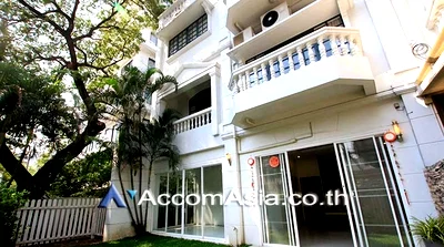 เช่าทาวน์โฮม ดิ เอ็มควอเทียร์ : 🔼🔽 AccomA 📩 Pet friendly 4 BR Townhouse @House in garden compound with pool (2519891)
