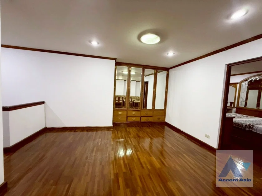 รูป 🔼🔽 AccomA 📩 Duplex Condo 4 BR Condominium @Le Premier II (AA19989) - รูปที่ 19/20