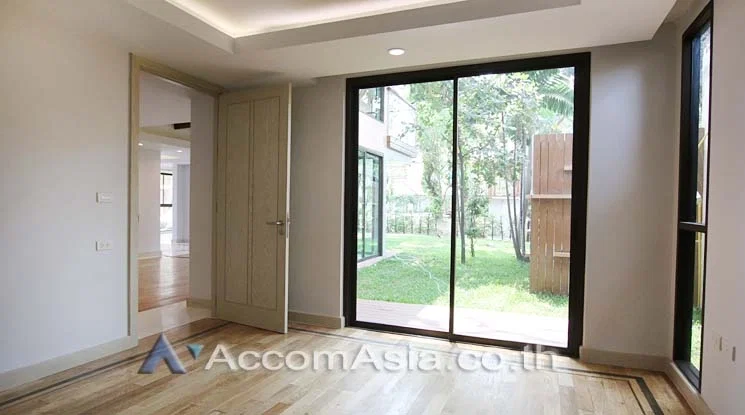 รูป 🔼🔽 AccomA 📩  Nature-inspired home in lush compound with pool and family space (5005703) - รูปที่ 9/16