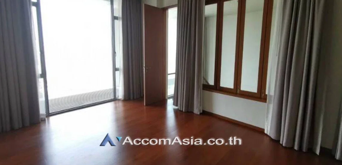 รูป 🔼🔽 AccomA 📩  Contemporary condominium with balcony and panoramic views in Sathorn (AA30028) - รูปที่ 2/8