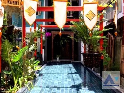 Houses for rent วิทยาลัยสารพัดช่างธนบุรี : 🔼🔽 AccomA 📩 Pet friendly,Private Swimming Pool 3 BR House in Suriyawong (AA41796)