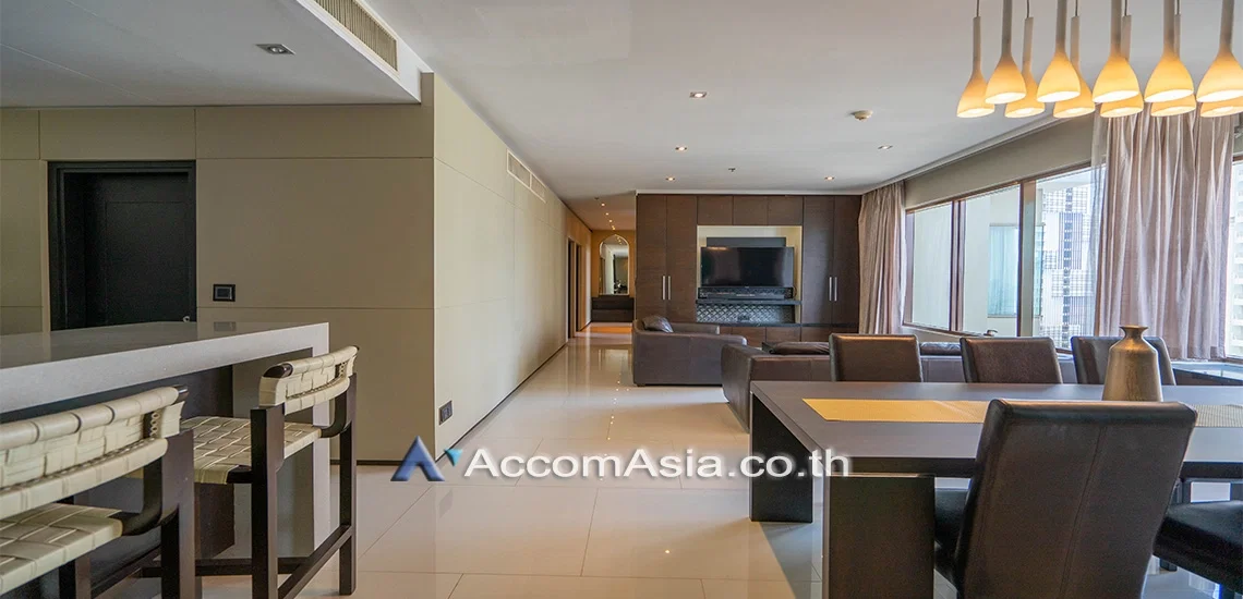 picture 🔼🔽 AccomA 📩 Fully Furnished Condo with Home Office and Open View (AA20659) - 2/10