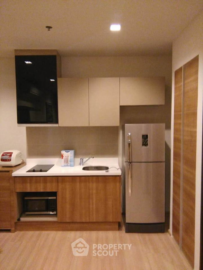 รูป คอนโด 1-ห้องนอน ที่ ริธึ่ม สาทร ใกล้ BTS สะพานตากสิน (ID 2378374) - รูปที่ 7/9