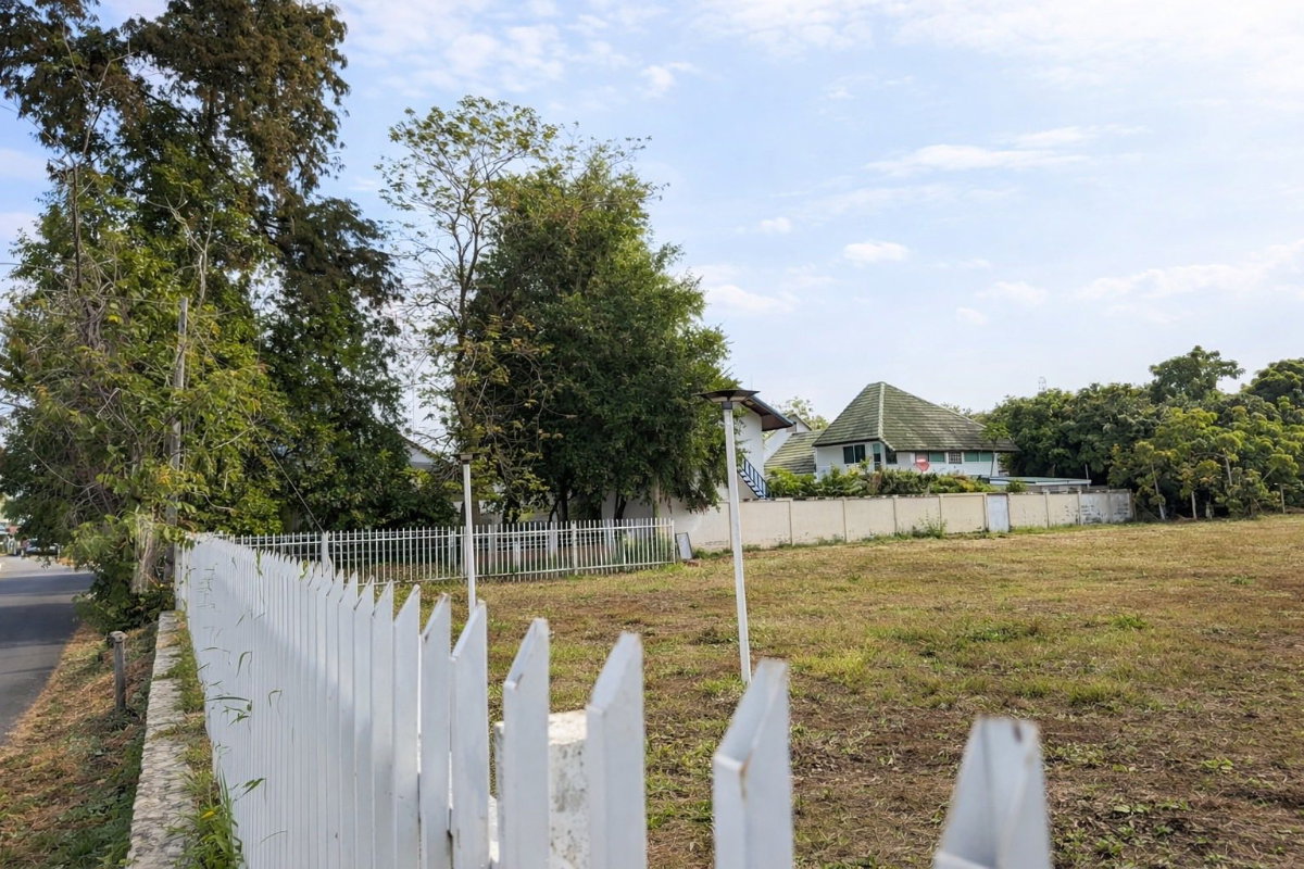 รูป ขายที่ดินแปลงสวย 309 ตรว. ฝั่งทะเลบางพระ ศรีราชา - รูปที่ 4/14