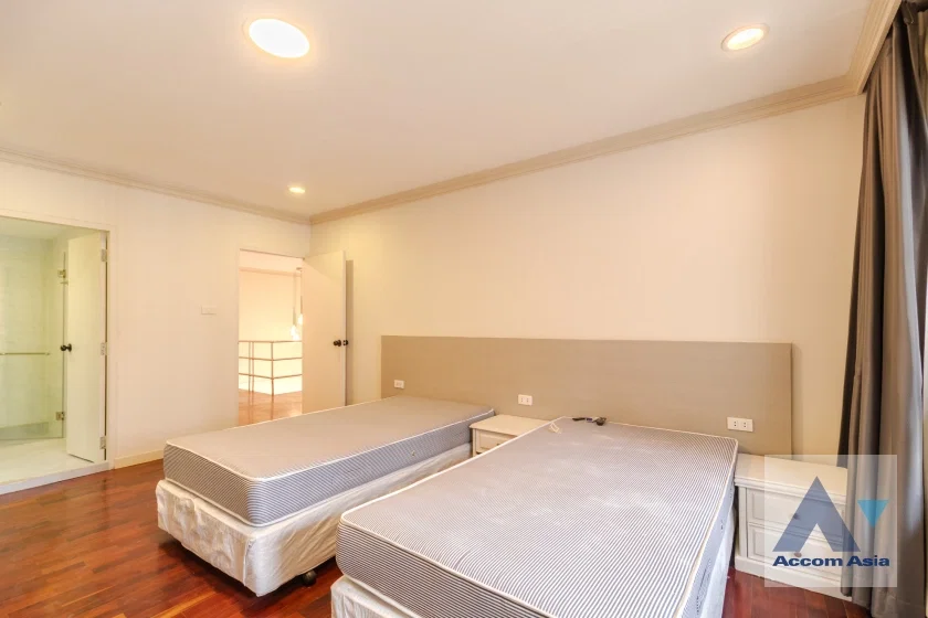 รูป 🔼🔽 AccomA 📩 Pet friendly,Duplex Condo 3 BR Condominium @Regent On The Park 1 (AA30220) - รูปที่ 18/20