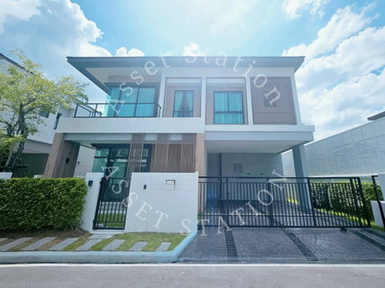 📍For Sale: Single Detached House‼️ Bangkok Boulevard Bangna KM.5, Samut Prakan Beautiful location on the main road, easy access