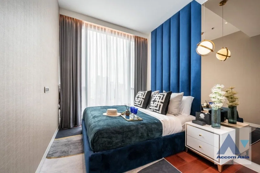 picture 🔼🔽 AccomA 📩 Modern condominium with bold accents and skyline view in Sukhumvit (AA30190) - 19/20