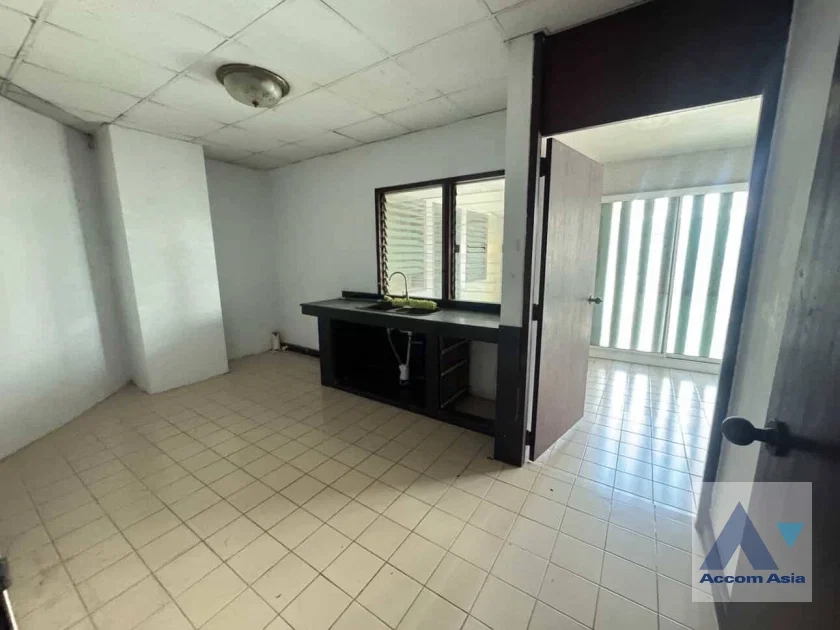 รูป 🔼🔽 AccomA 📩 Pet friendly 3 BR Condominium @City Lakes Tower Sukhumvit 16 (AA44659) - รูปที่ 10/16
