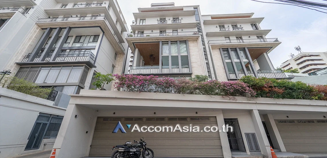 รูป 🔼🔽 AccomA 📩 Private Swimming Pool,Huge Terrace 4 BR Townhouse @749 Residence (AA31156) - รูปที่ 4/20