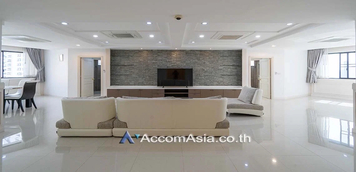 รูป 🔼🔽 AccomA 📩 Elegant wooden condominium with warm tones and dining alcove (23622) - รูปที่ 2/10