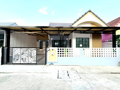 ทาวน์โฮม กรุงเทพมหานคร : ขายบ้านรีโนเวท  🏡 หมู่บ้านนันทวัน 4 (เลียบวารี 53) 👉 เนื้อที่ 27.6 ตร.ว. 🔧รีโนเวทใหม่ทั้งหลัง พร้อมเข้าอยู่ 🌟ราคาเพียง 2.3 ล้านบาท