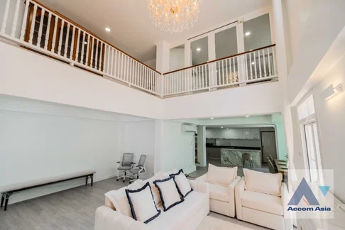 🔼🔽 AccomA 📩 4 BR Townhouse @Fantasia Villa 2 (AA39256)