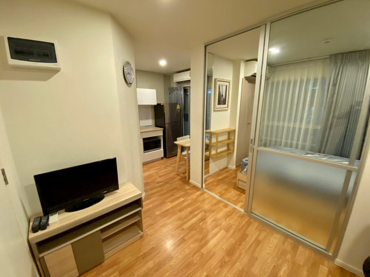 รูป ด่วนรีบจองเลย ‼️ ให้เช่า Lumpini Place Rama 4-รัชดาภิเษก 🔥 เฟอร์ครบจัดเต็ม+มีเครื่องซักผ้า📍 พร้อมให้เข้าอยู่  ( ตอบแชทและรับสายไวมาก ) - รูปที่ 2/7