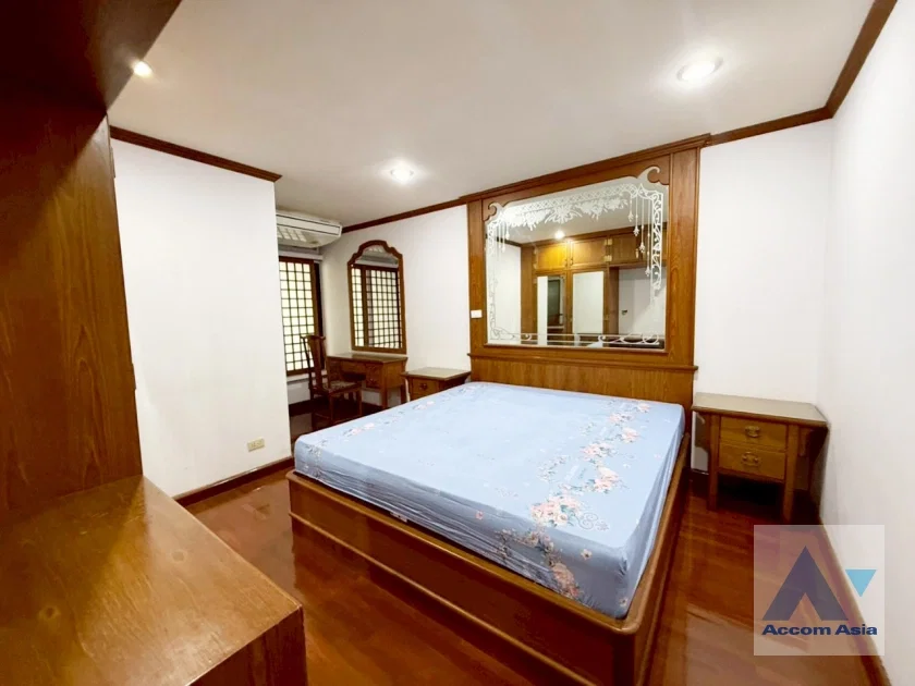 รูป 🔼🔽 AccomA 📩 Duplex Condo 4 BR Condominium @Le Premier II (AA19989) - รูปที่ 18/20
