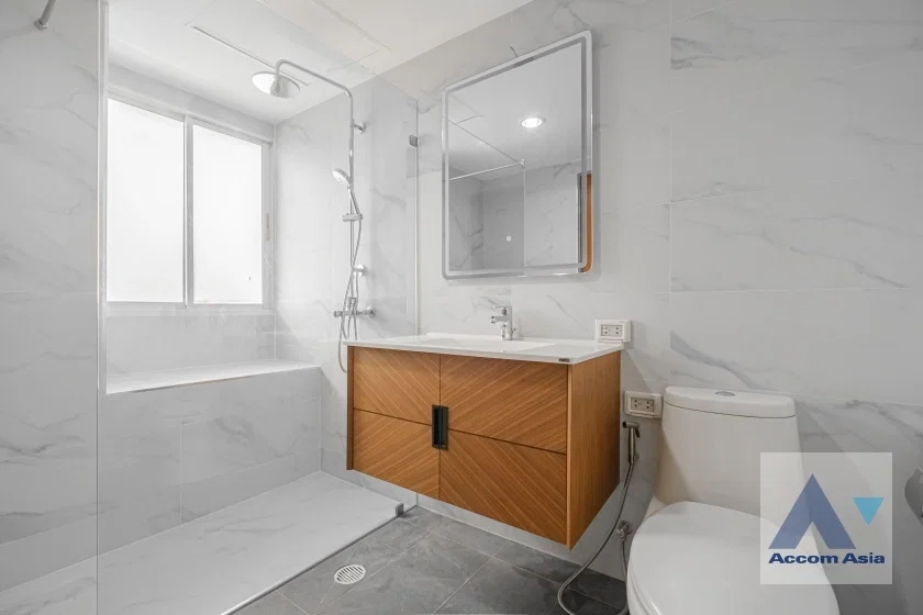 รูป 🔼🔽 AccomA 📩 Bright classic condo with marble floors near The Emporium (24648) - รูปที่ 15/20
