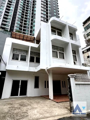 Houses for rent วิทยาลัยสารพัดช่างธนบุรี : 🔼🔽 AccomA 📩  4 BR House in Chong Nonsi (AA39038)