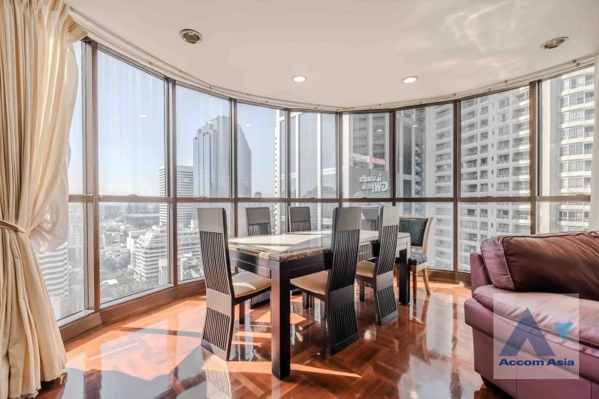 รูป 🔼🔽 AccomA 📩 Bright condominium with curved windows and open-plan living in Sukhumvit (24409) - รูปที่ 2/20