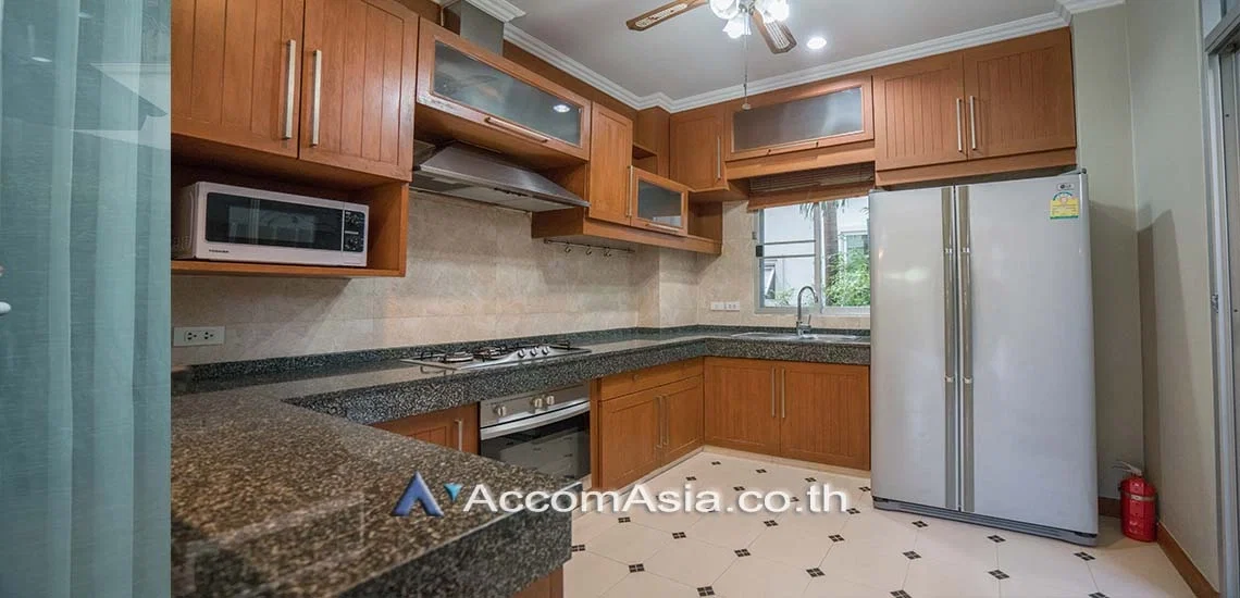 picture 🔼🔽 AccomA 📩 Villa-style home with elegant design and greenery view (95245) - 12/20