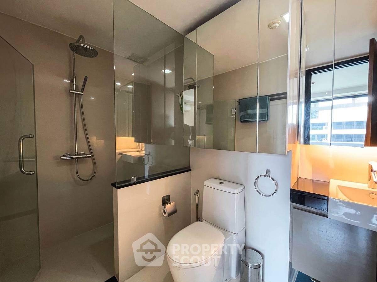 รูป คอนโด 2-ห้องนอน ที่ โอทู ฮิป คอนโดมิเนียม ใกล้ BTS เพลินจิต (ID 2184984) - รูปที่ 12/22