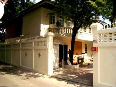 Houses for rent Bangkok : 🔼🔽 AccomA 📩  4 BR House in Klong Tan (4006101)