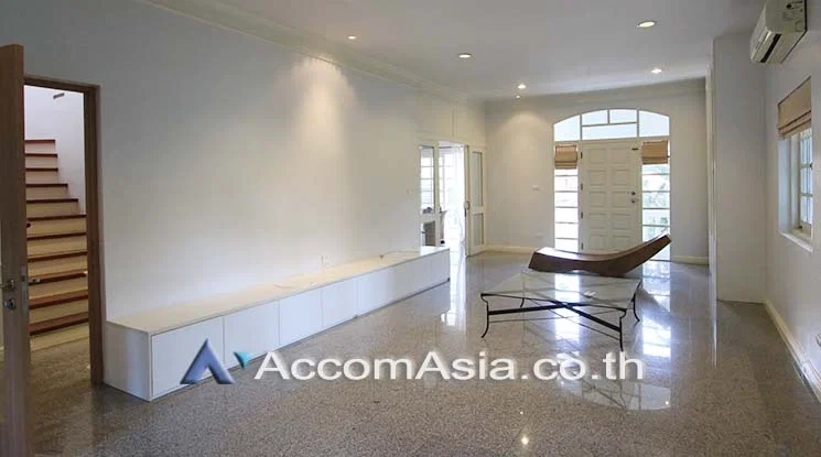 รูป 🔼🔽 AccomA 📩 Pet friendly 4 BR Townhouse @House in garden compound with pool (2519891) - รูปที่ 8/13