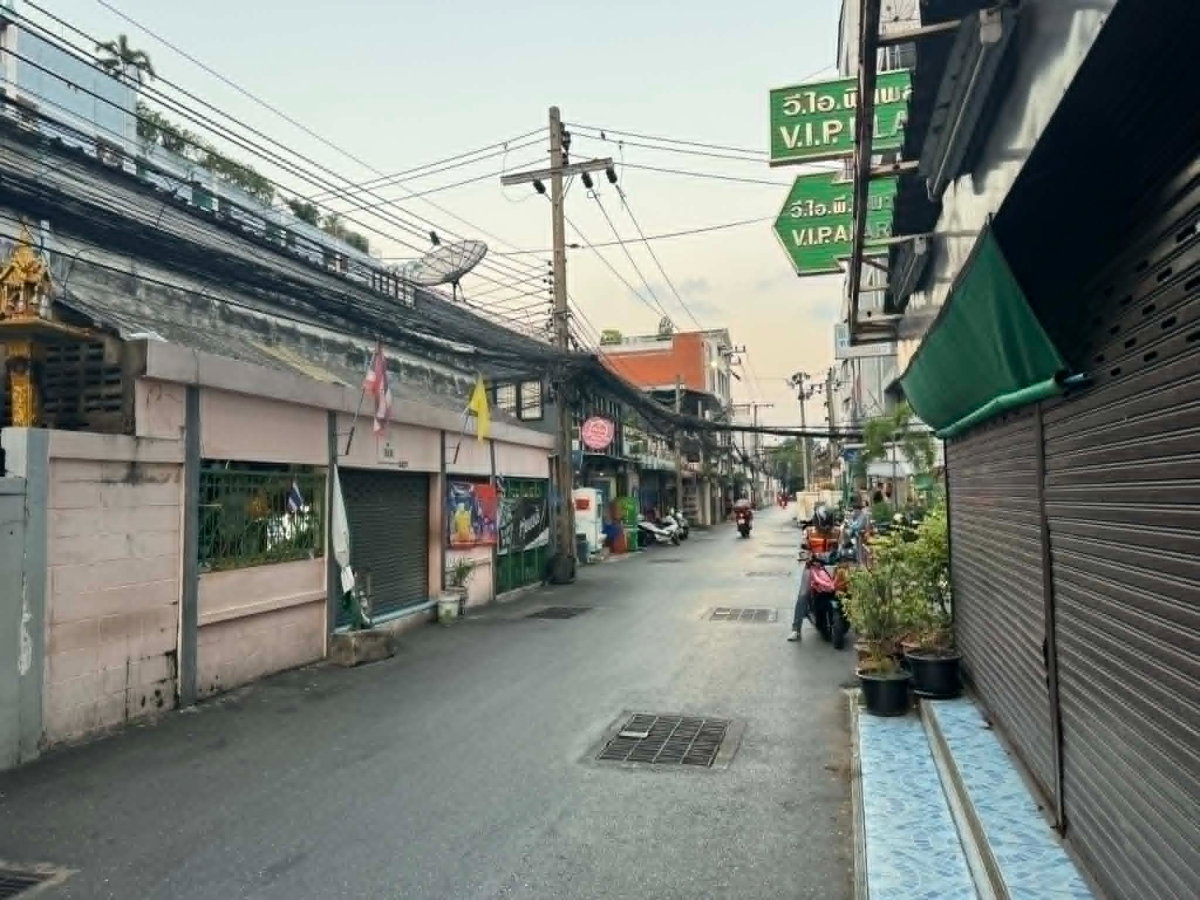 รูป ให้เช่าบ้านพร้อมที่ดิน 100 ตร.วา. ซ.รัชดา14  - รูปที่ 3/3