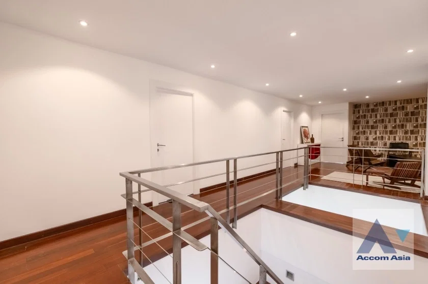 รูป 🔼🔽 AccomA 📩 Panoramic-view condo with bright interiors at Monterey Place (AA28408) - รูปที่ 13/20