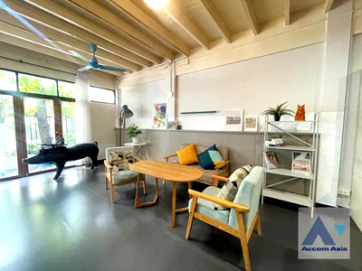 Houses for rent Bangkok : 🔼🔽 AccomA 📩 Pet friendly 3 BR House in Khlong Tan Nuea (AA27280)