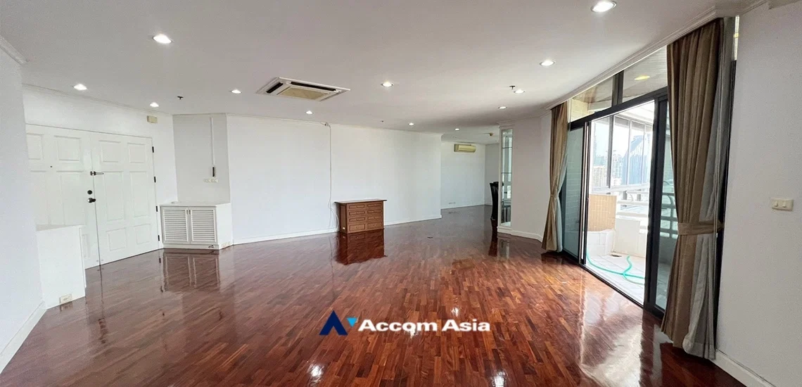รูป 🔼🔽 AccomA 📩 Bright city condo with parquet floors and white interior at Ruamsuk (24893) - รูปที่ 1/20