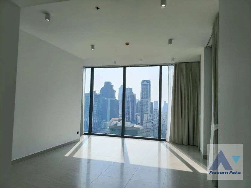 picture 🔼🔽 AccomA 📩 Minimal white condominium with clean lines in Sathorn area (AA43170) - 1/16