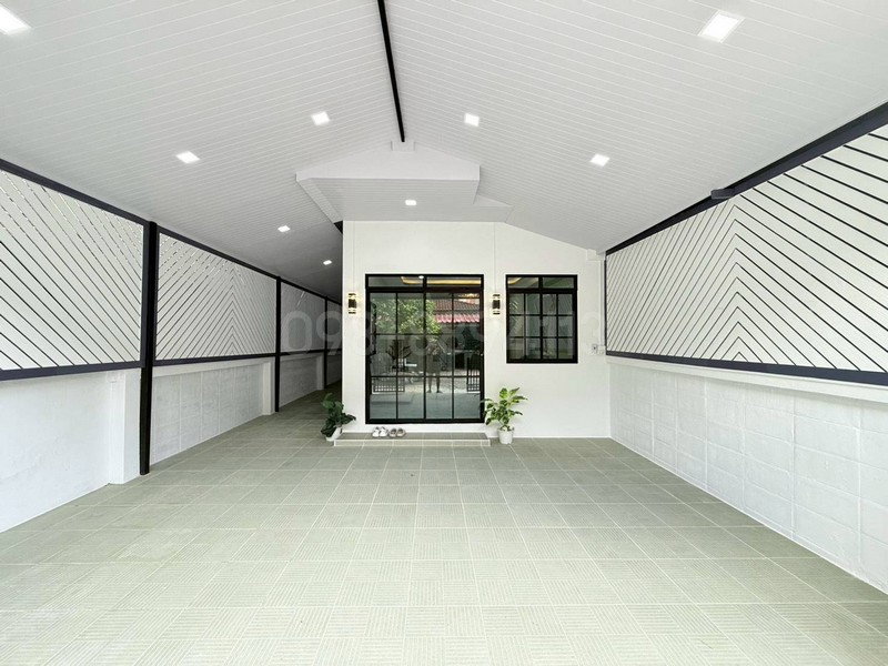 รูป ขายทาวน์โฮม 2 ชั้น มบ.อินทราวิว ถ.นิมิตรใหม่ มีนบุรี เนืัอที่ 25 ตรว 3นอน 2น้ำ แถมฟรีเฟอร์นิเจอร์ - รูปที่ 2/8