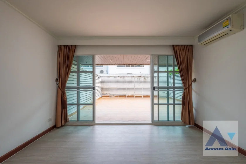 picture 🔼🔽 AccomA 📩 Home Office 3 BR Townhouse in Khlong Tan Nuea (AA41105) - 11/20