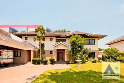 เช่าบ้านเดี่ยว โรงเรียนเซนต์แอนดรูส์อินเตอร์เนชันแนล กรุงเทพ : 🔼🔽 AccomA 📩 Garden,Private Swimming Pool 4 BR House in Khlong Tan Nuea (6002301)