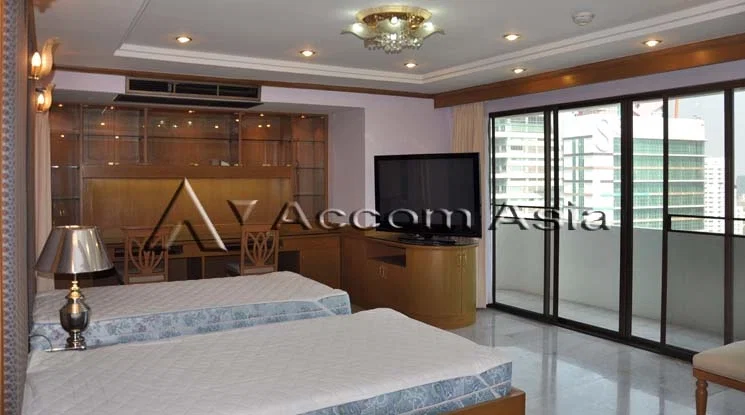รูป 🔼🔽 AccomA 📩 Spacious wood-accented condo with private pool at Windsor Tower (24602) - รูปที่ 12/13