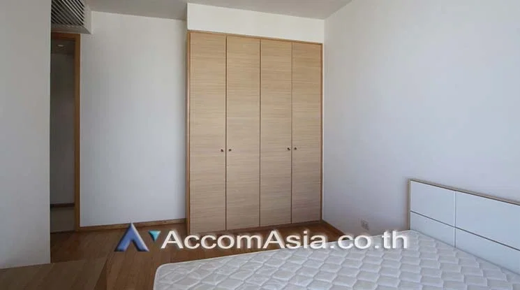 รูป 🔼🔽 AccomA 📩  Bright duplex condo with rooftop terrace in Sathorn (13001830) - รูปที่ 8/13