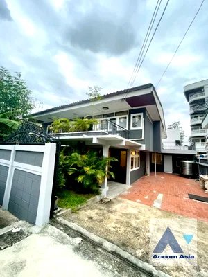 เช่าบ้านเดี่ยว เขตวัฒนา : 🔼🔽 AccomA 📩  3 BR House in Khlong Tan Nuea (AA44456)