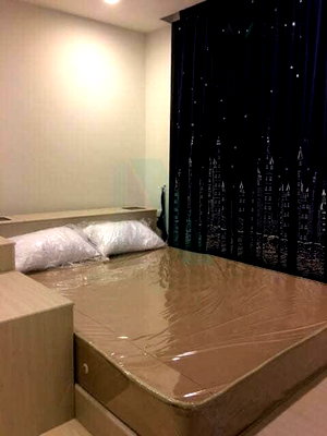 Condos for rent : For rent SOCIO INTHAMARA 1 bedroom, 6th floor, near BTS Saphan Khwai.